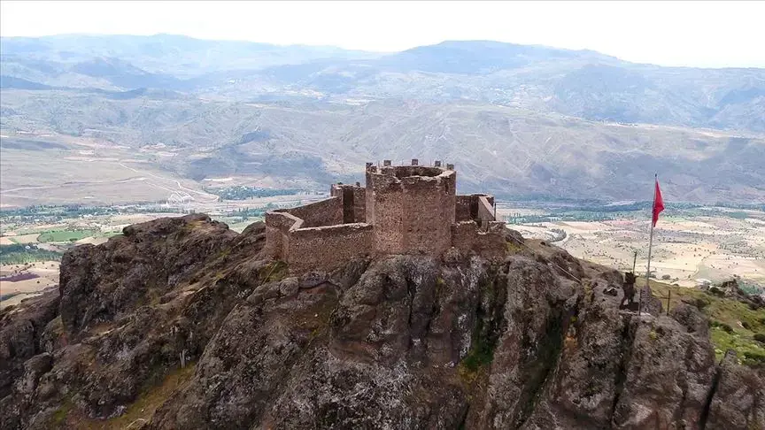 Şebinkarahisar Kalesi
